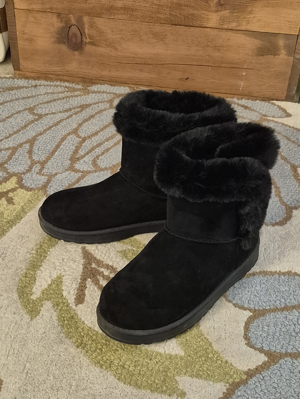 SO Women's Black Paulina Faux-Fur Faux Suede Winter Boots Size 9.5